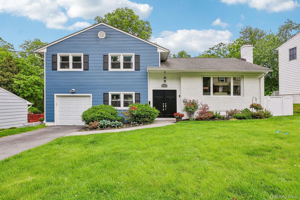 30 Rutledge Road, Scarsdale, NY 10583