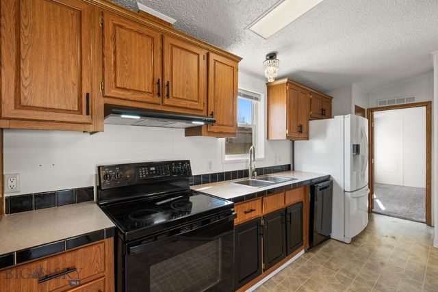 228 W Magnolia, Belgrade, MT 59714