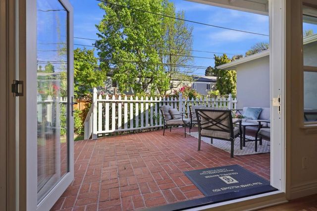 105 Louise Lane, San Mateo, CA 94403