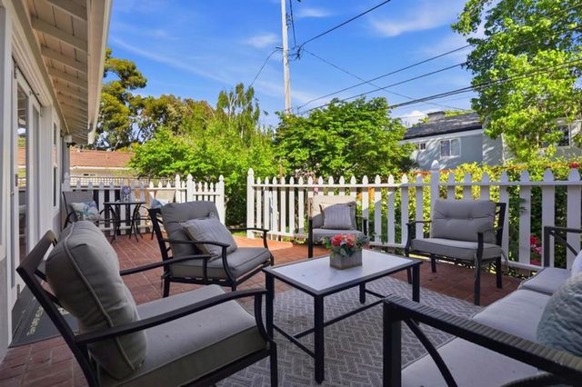 105 Louise Lane, San Mateo, CA 94403