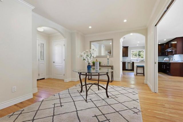 105 Louise Lane, San Mateo, CA 94403