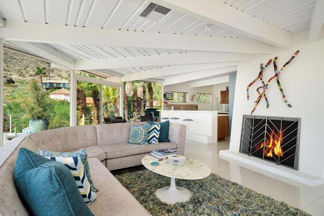 17 Cahuilla Hills Drive, Palm Springs, CA 92264