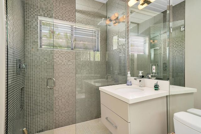 17 Cahuilla Hills Drive, Palm Springs, CA 92264