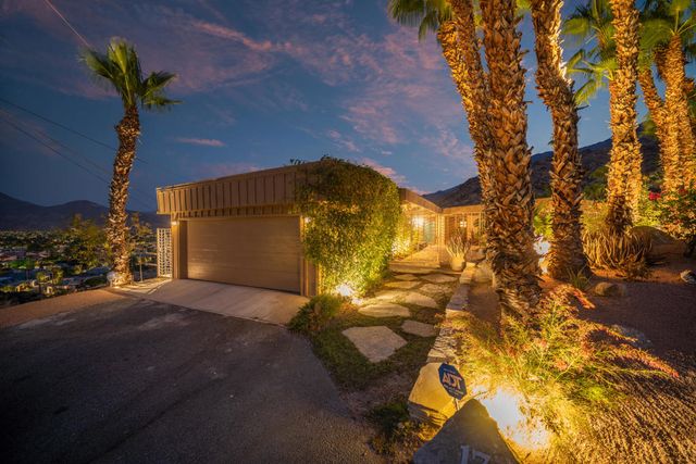 17 Cahuilla Hills Drive, Palm Springs, CA 92264