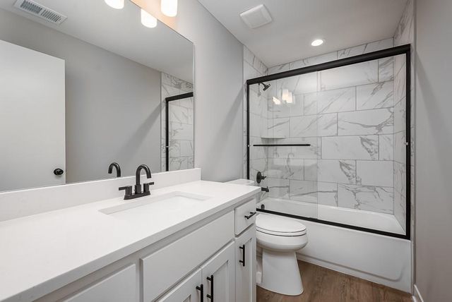 11456 Yecker Avenue, Kansas City, KS 66109