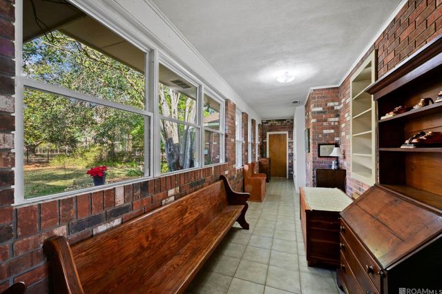 1433 Lakewood Dr, Zachary, LA 70791