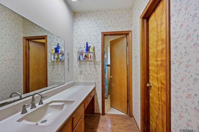 1433 Lakewood Dr, Zachary, LA 70791