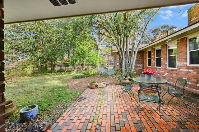 1433 Lakewood Dr, Zachary, LA 70791