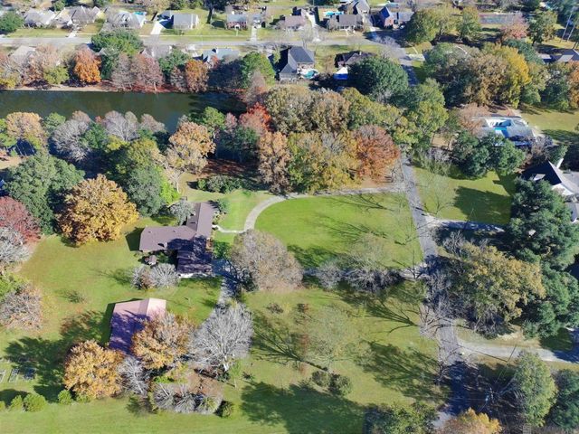 1433 Lakewood Dr, Zachary, LA 70791