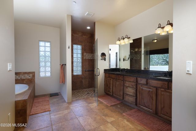 5251 W Desert Falcon Lane, Tucson, AZ 85742