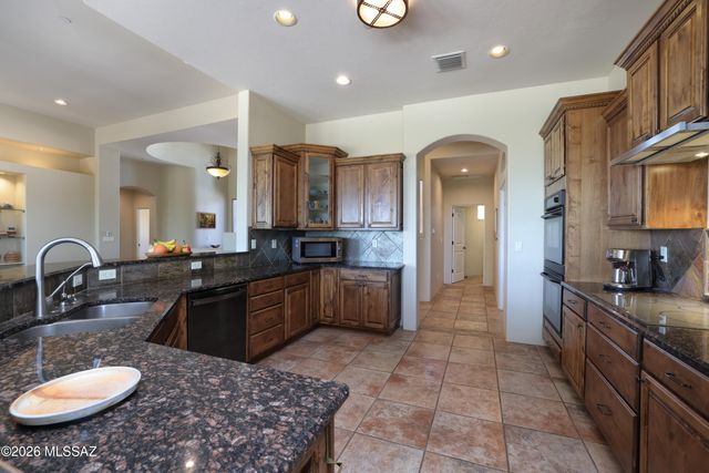 5251 W Desert Falcon Lane, Tucson, AZ 85742