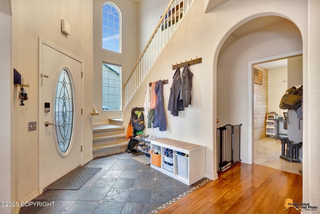 8730 Geirinhas Place, Anchorage, AK 99507