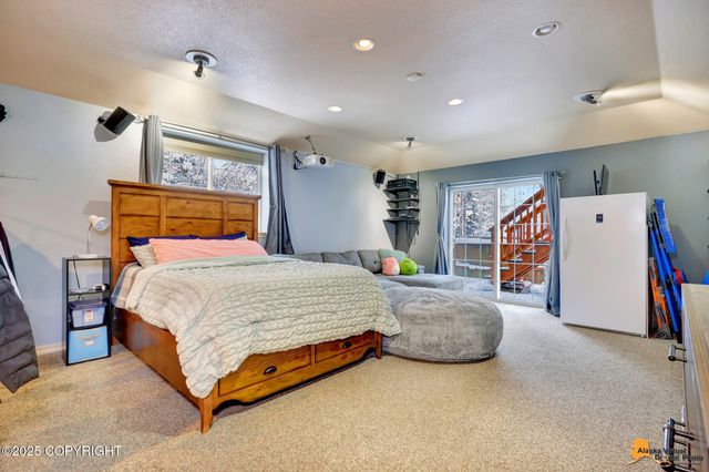 8730 Geirinhas Place, Anchorage, AK 99507