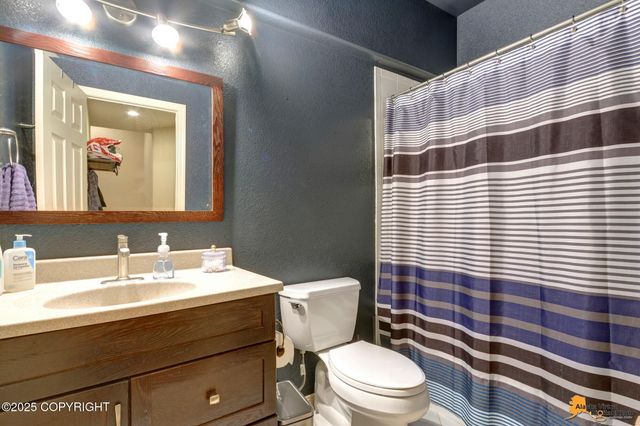 8730 Geirinhas Place, Anchorage, AK 99507