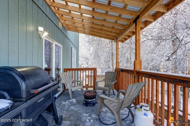 8730 Geirinhas Place, Anchorage, AK 99507