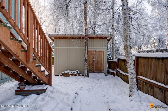 8730 Geirinhas Place, Anchorage, AK 99507