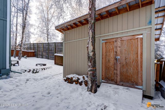 8730 Geirinhas Place, Anchorage, AK 99507