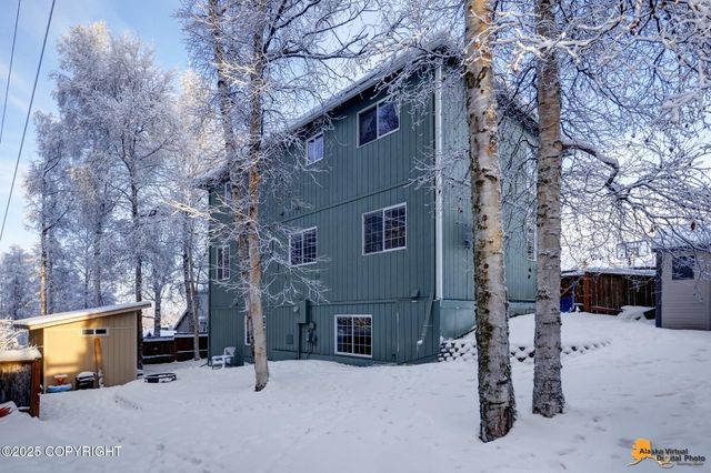 8730 Geirinhas Place, Anchorage, AK 99507