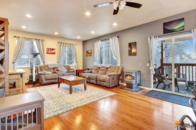 8730 Geirinhas Place, Anchorage, AK 99507