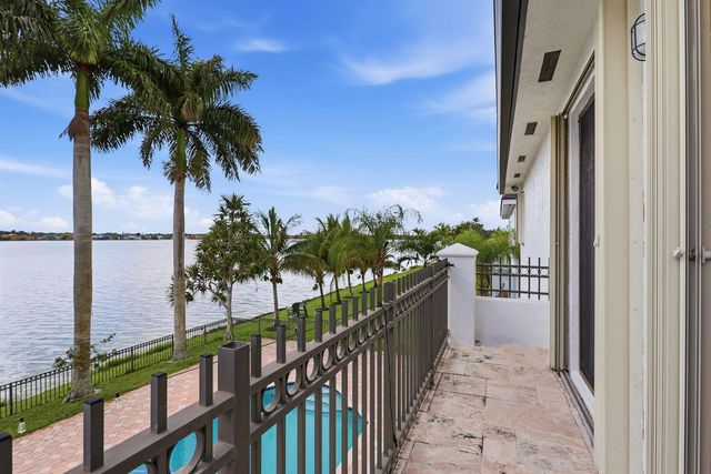 18662 SW 17th Court, Miramar, FL 33029