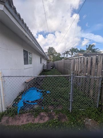 4105 NW 78th Way, Coral Springs, FL 33065