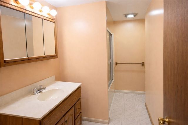 242 Stone Quarry Rd, Center Twp, PA 15061
