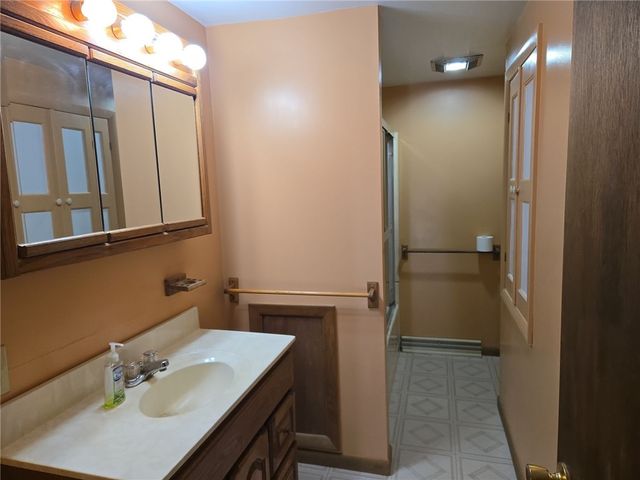 242 Stone Quarry Rd, Center Twp, PA 15061