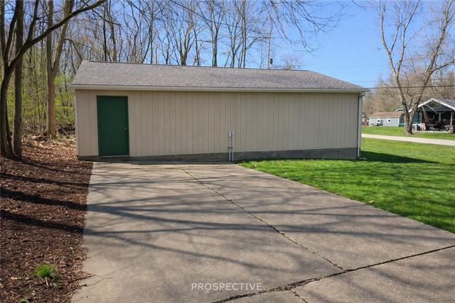 242 Stone Quarry Rd, Center Twp, PA 15061