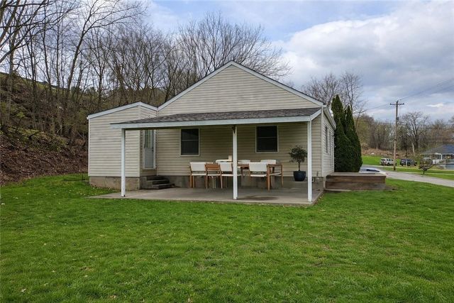 242 Stone Quarry Rd, Center Twp, PA 15061