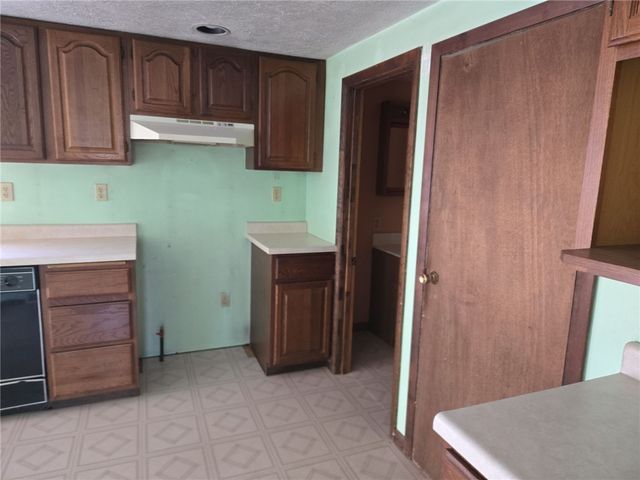242 Stone Quarry Rd, Center Twp, PA 15061