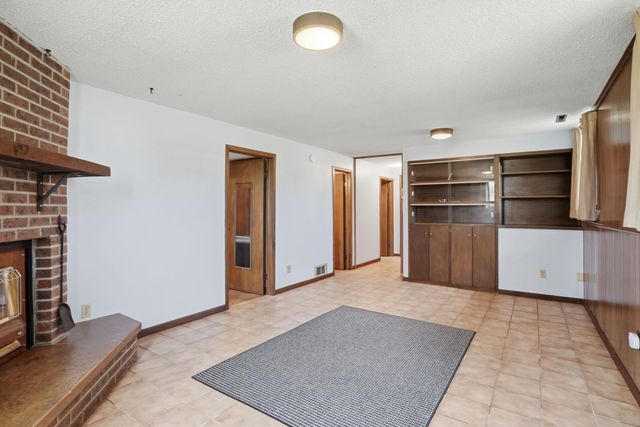 803 Sunset Street, New Hampton, IA 50659