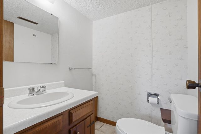 803 Sunset Street, New Hampton, IA 50659
