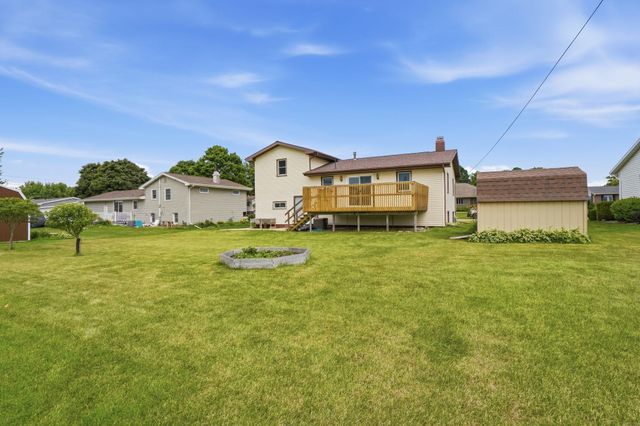 803 Sunset Street, New Hampton, IA 50659