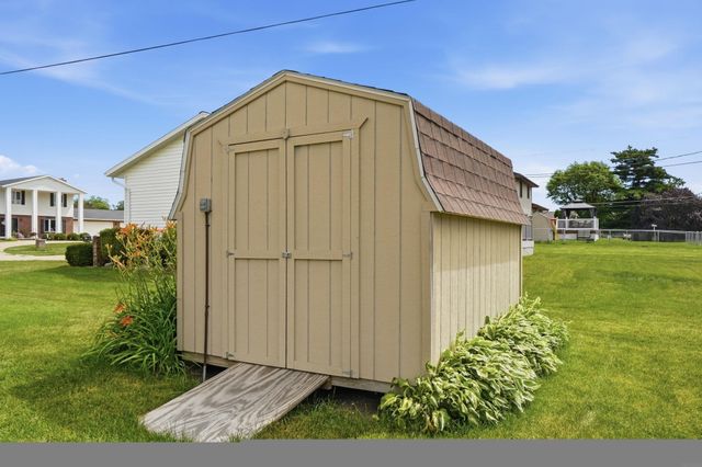 803 Sunset Street, New Hampton, IA 50659