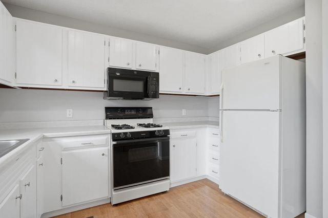 803 Sunset Street, New Hampton, IA 50659