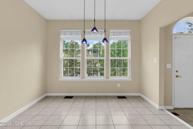 14 W Aspen Way, Matawan, NJ 07747