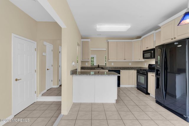 14 W Aspen Way, Matawan, NJ 07747