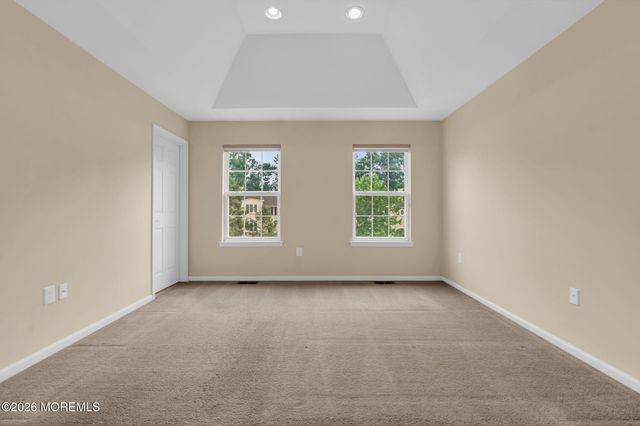 14 W Aspen Way, Matawan, NJ 07747