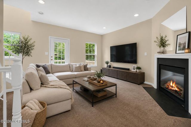 14 W Aspen Way, Matawan, NJ 07747