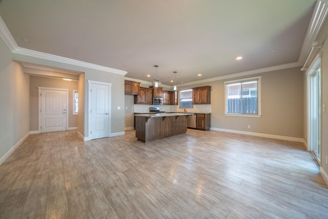 5571 Muir Peak Road, Redding, CA 96002