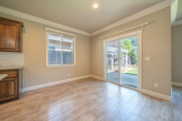 5571 Muir Peak Road, Redding, CA 96002