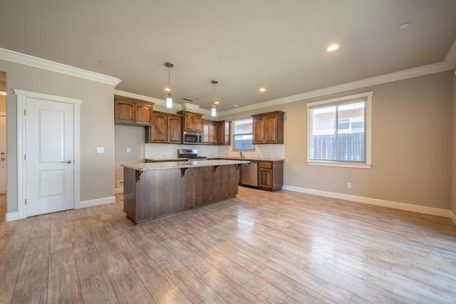 5571 Muir Peak Road, Redding, CA 96002