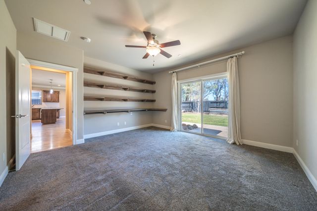 5571 Muir Peak Road, Redding, CA 96002