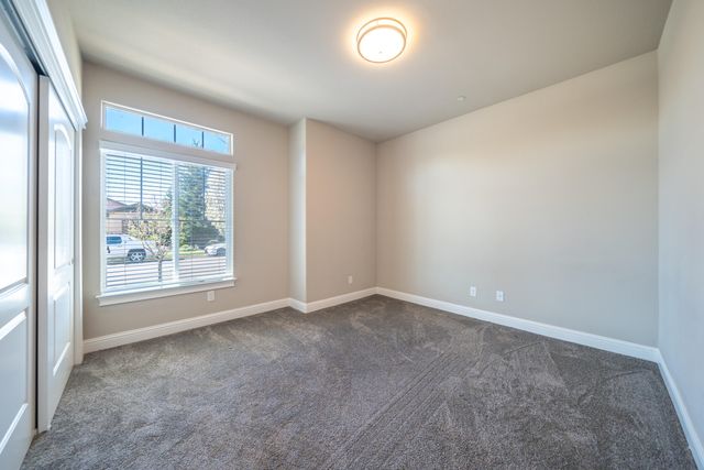 5571 Muir Peak Road, Redding, CA 96002