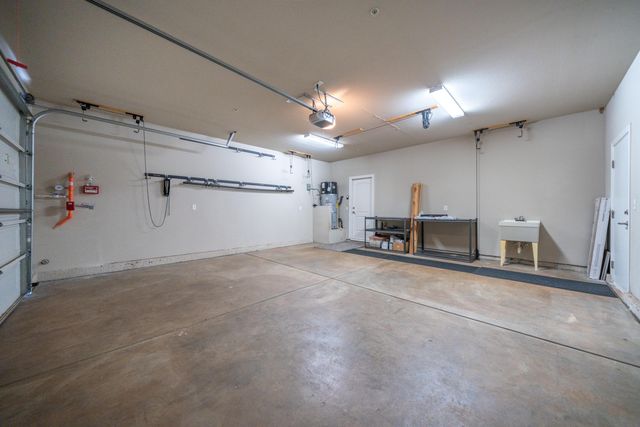 5571 Muir Peak Road, Redding, CA 96002