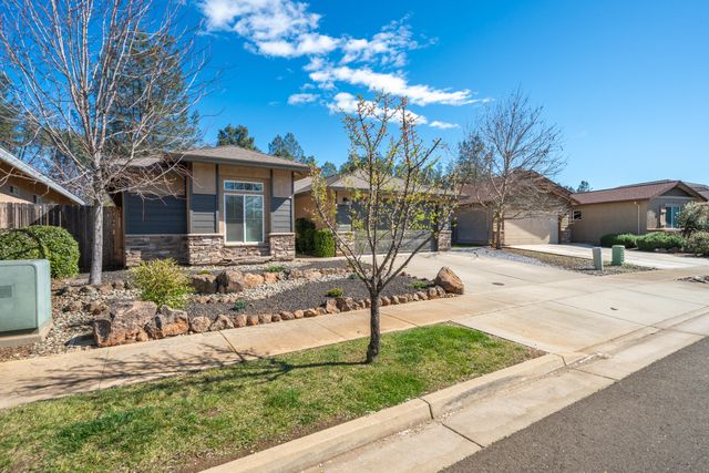 5571 Muir Peak Road, Redding, CA 96002