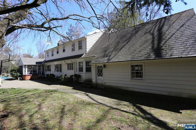 435 Carlton Road, Wyckoff, NJ 07481