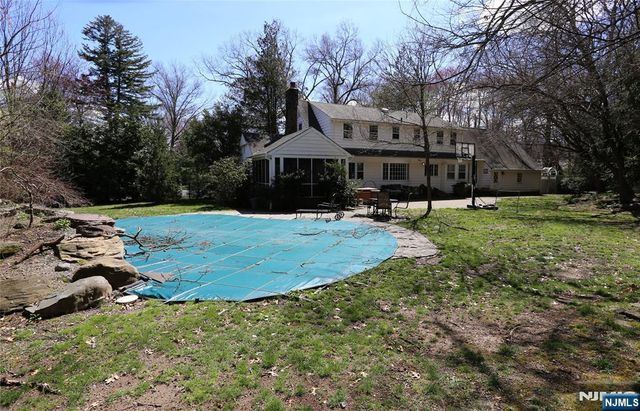 435 Carlton Road, Wyckoff, NJ 07481