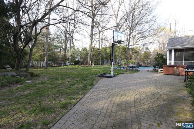 435 Carlton Road, Wyckoff, NJ 07481
