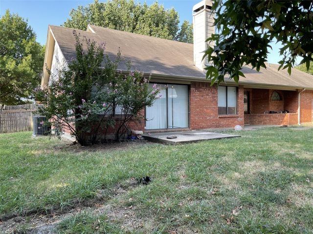 3098 Rustlewind Lane, Grand Prairie, TX 75052